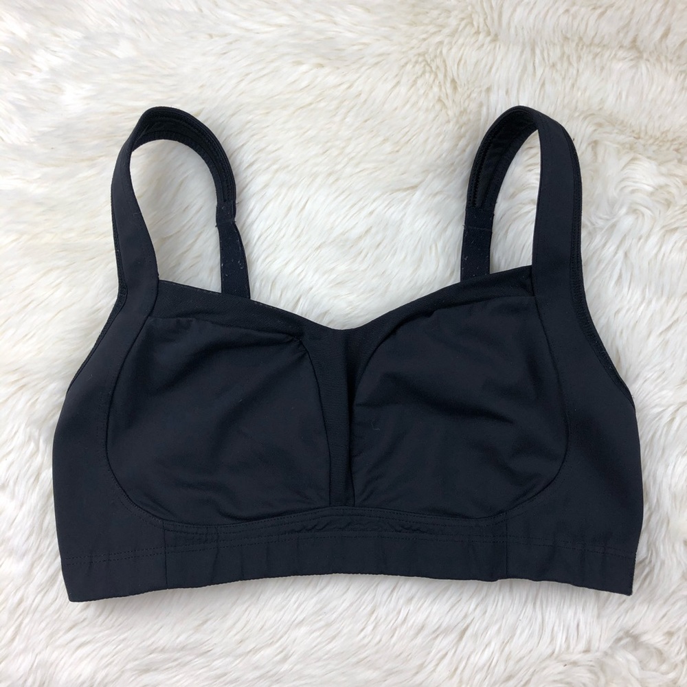 Lululemon Black Bra with back closure